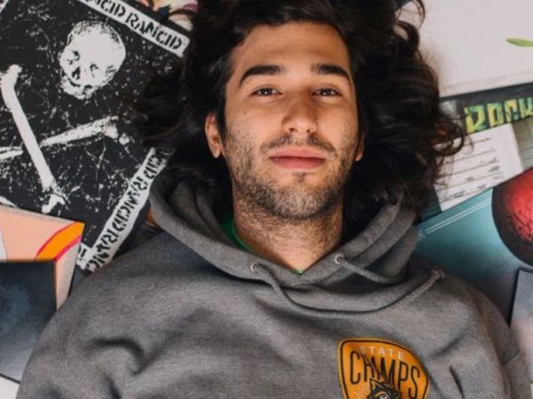 BREAKING: Real Friends announces parting with frontman Dan&nbsp;Lambton